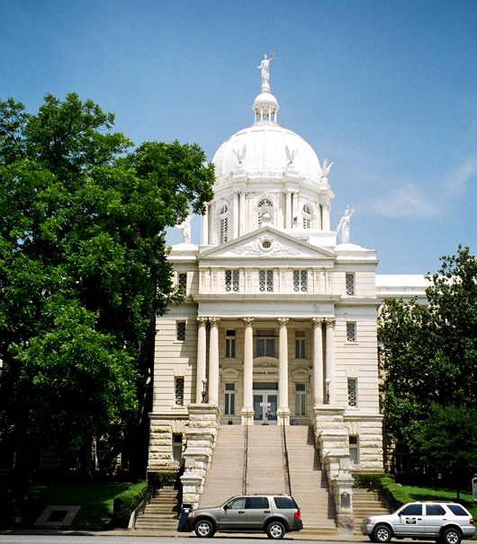 The McLennan County Courthouse in Waco, Texas, is on the National Register of Historic Places. Image by Larry D. Moore. This file is licensed under the Creative Commons Attribution-Share Alike 3.0 Unported license.