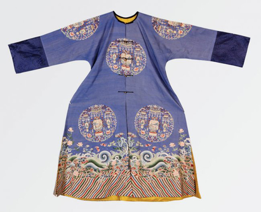 Kesi silk robe. Kaminski Auctions image.