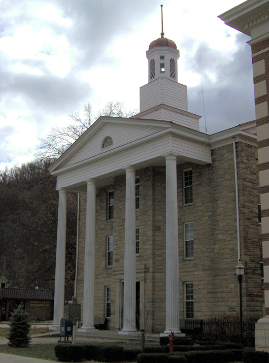 Lewis County Courthouse in Vanceburg, Kentucky. Photo by Sydney and Russell Poore, licensed under the Creative Commons Attribution-Share Alike 3.0 Unported license.