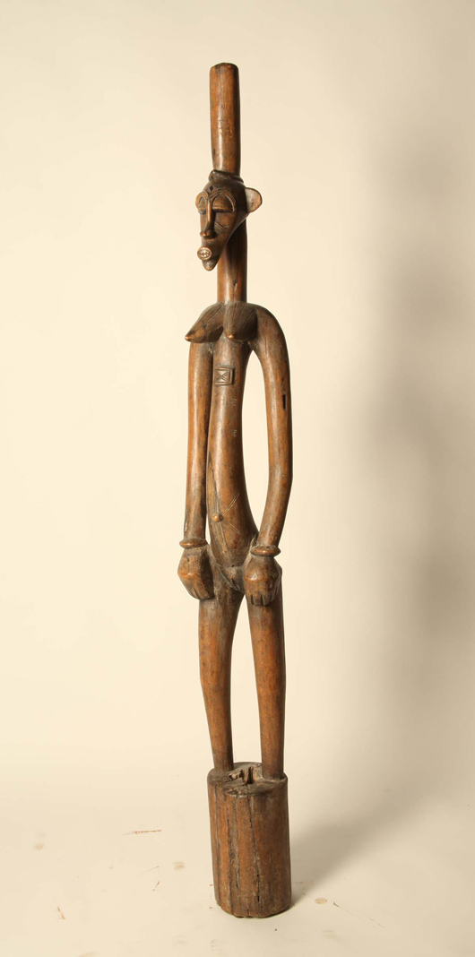 Statua-pestello deblè SENUFO (Costa d'Avorio), legno, altezza cm 125. Courtesy Cambi Genova