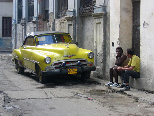 A 1952 Chevrolet, an example of what locals call a 'Yank tank,' parked on a street in Havana, Cuba. Photo by Dirk van der Made, licensed under the Creative Commons Attribution-Share Alike 3.0 Unported license.