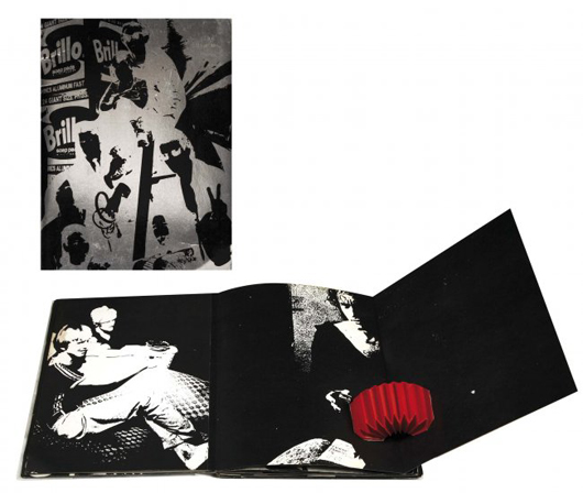 Andy Warhol, Index book, Random House/Black Star, New York, 1967, cm 22x28.5, base d'asta €2.200, stima €4.500. Courtesy Little Nemo, Torino.