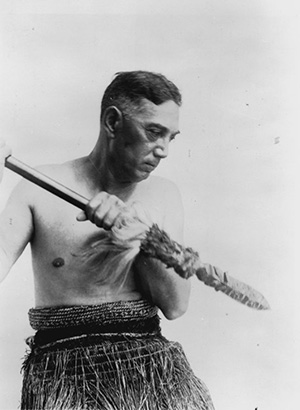 Portrait of Te Rangi Hiroa (Peter Henry Buck) dressed in Maori costume, circa 1930. Image courtesy Wikimedia Commons.