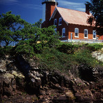 Eagle Harbor Lighthouse at Eagle Harbor, Mich. Image by Keweenaw Tourism Council, courtesy of Wikimedia Commons.