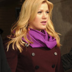 American Idol winner Kelly Clarkson at the January 21, 2013 inauguration of President Barack Obama, where she sang 'My Country 'Tis of Thee.' Official US Marine Corps photo by Kathy Reesey.