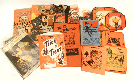 Grouping of vintage Halloween paper collectibles. Stephenson’s image.