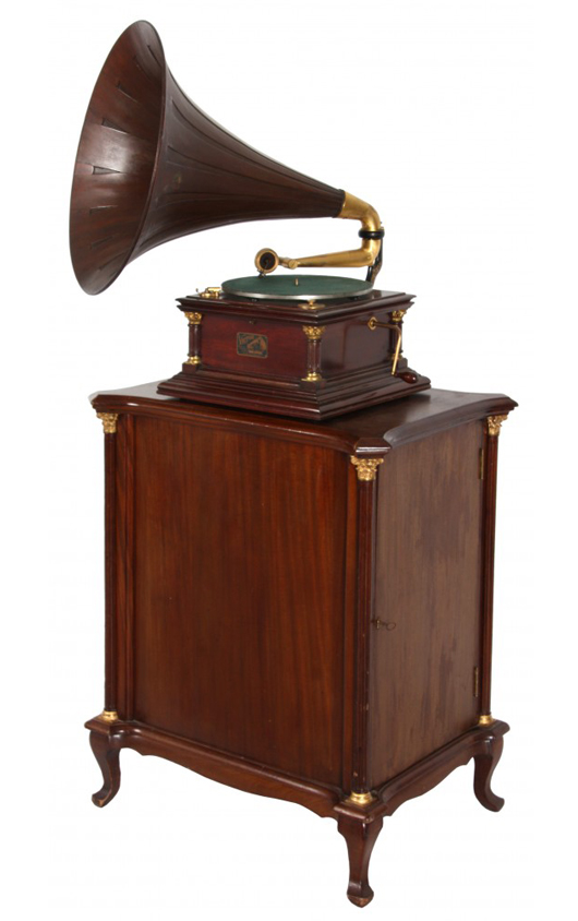 The auction will feature musical items such as rare Victrolas, gramophones, music boxes, phonographs, jukeboxes and speakers. Fontaine’s Auction Gallery image.