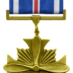 The Distinguished Flying Cross, a United States military medal. Image courtesy Wikimedia Commons.