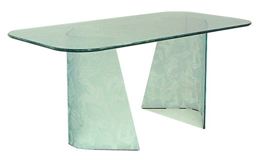 Studio Davico table, hot curved glass legs, acid engraved glass top, 67 inches x 33.4 inches x 29.5 inches. Estimate: €7,000-€8,000. Nova Ars image.