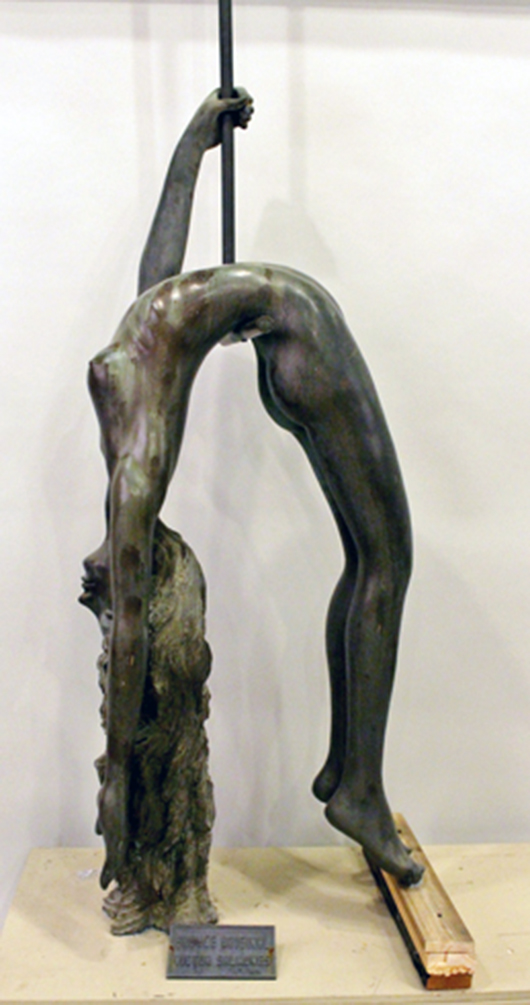 Large bronze sculpture of a female trapeze artist by Victor Salmones (Mexican, 1937-1989), titled ‘Skylark.’ Ahlers & Ogletree image.