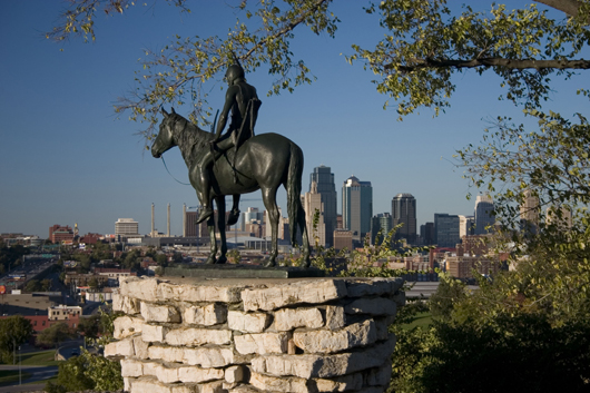 'The Scout' in Kansas City, Mo., by Cyrus E. Dallin (1861-1944). Image by Macjohn4, courtesy of Wikimedia Commons.