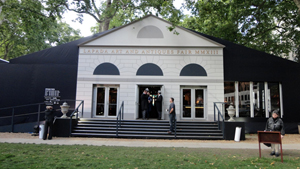 The LAPADA Art and Antiques Fair marquee in London’s Berkeley Square was the place to be, kicking off the autumn fair season in the capital. Image: Auction Central News.
