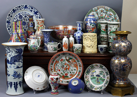 Collection of Chinese porcelain that will be sold Nov. 10 at Manatee Galleries. Manatee Galleries image.