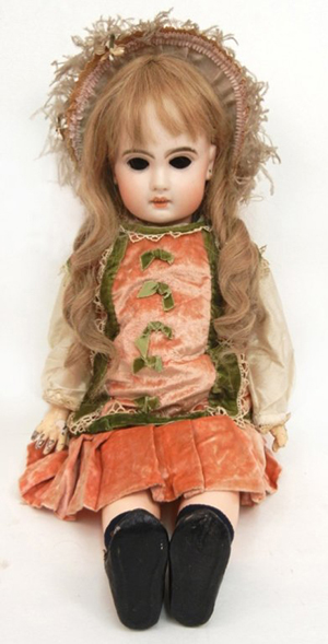 French bisque Jumeau bebe doll. Stephenson’s image.