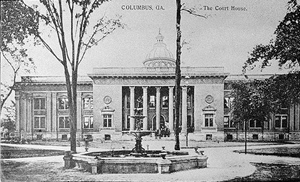 A 1940s postcard shows the Muscogee County Courthouse, which was demolished in 1970. Image courtesy of Wikimedia Commons. 