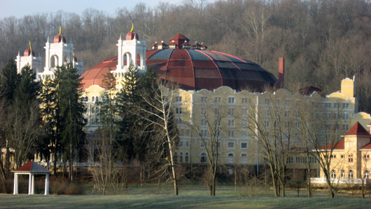 John Edward Ballard, who made a fortune by operating an illegal gambling business in French Lick, Ind., bought the West Baden Springs Hotel complex for $1 million in 1923. Built in 1901, the designated National Historic Landmark has been restored.