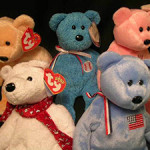 A group of Beanie Babies produced by Ty Inc. Image courtesy of LiveAucitoneers.com Archive and Auctions Neapolitan & Gallery.