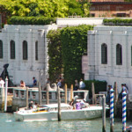 The Peggy Guggenheim Museum in Venice. August 2007 photo by G. Lanting, licensed under the Creative Commons Attribution 3.0 Unported license.