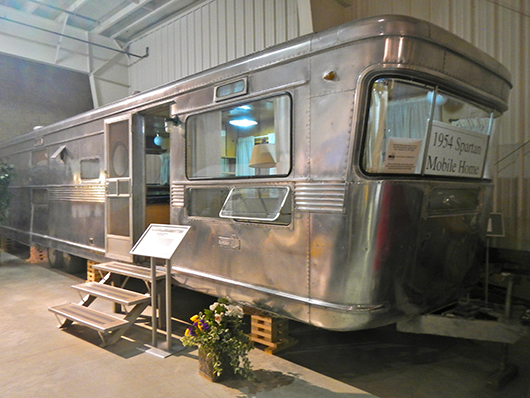 A 1954 Spartan Imperial Mansion at the RV/MH Hall of Fame, Elkhart Ind. Image by Punk Toad. This file is licensed under the Creative Commons Attribution 2.0 Generic license.