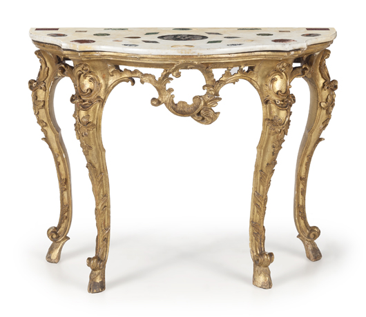 Lotto 824: console in legno intagliato e dorato, XVIII secolo, con piano in marmo bianco ed inserti policromi, altezza cm 90, larghezza cm 113, profondità cm 51. Stima €2.000-€3.000. Courtesy Wannenes Genova.