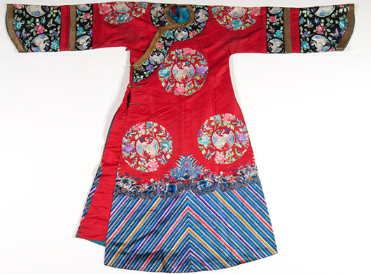 Chinese court robe  – estimate: $500-$700. Cowan's Auctions Inc. image.