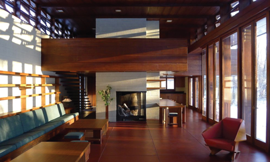 Interior view of the Bachman Wilson House designed by Frank Lloyd Wright. Image courtesy Crystal Bridges, Tarantino Studio copyright 2014.