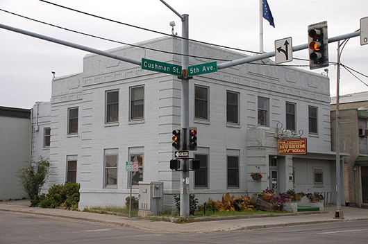 The former Fairbanks city hall building currently houses the Fairbanks Community Museum. Image by Durkeeco. This file is licensed under the Creative Commons Attribution-Share Alike 3.0 Unported license