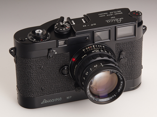 Leica MP black paint, no. MP-99, 1957, in almost mint and original, never restored condition, with matching Leicavit MP and black paint Summicron 2/5cm no.1468952. Estimate: 250,000 - 300,000 euros. Westlicht image.