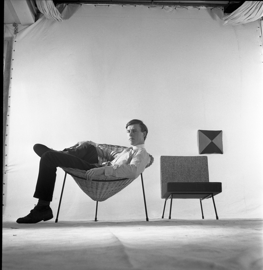 Terence Conran and His Cone Chair by Ray Williams, 1950s. Copyright: Estate of Ray Williams.