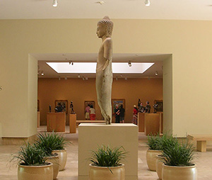 Lobby of the Norton Simon Museum in Pasadena, California. Taken by Clayoquot in 2006, licensed under the Creative Commons Attribution-Share Alike 3.0 Unported license.