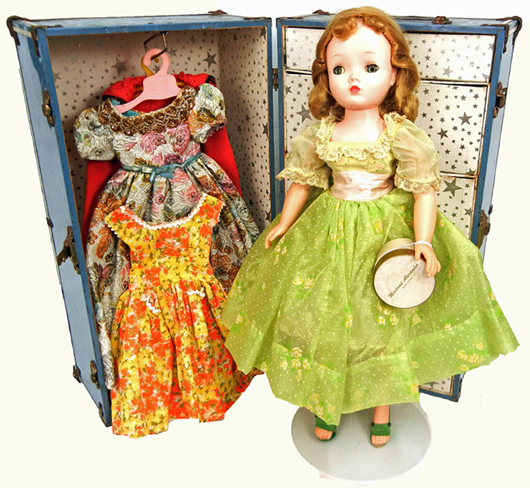 Madame Alexander Cissy doll. Stephenson's Auction image