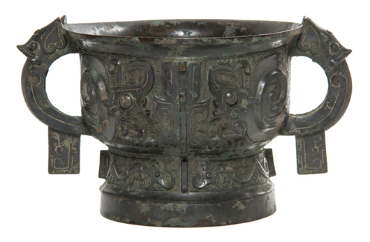 Chinese bronze ritual gui vessel, early Western Zhou style. Price realized: $266,500. Leslie Hindman Auctioneers image.