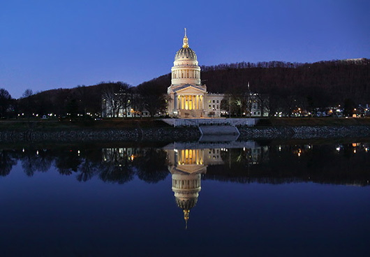 The West Virginia State Capitol Building in Charleston, W.Va. Image by Richard apple. This file is licensed under the Creative Commons Attribution 2.0 Generic license.