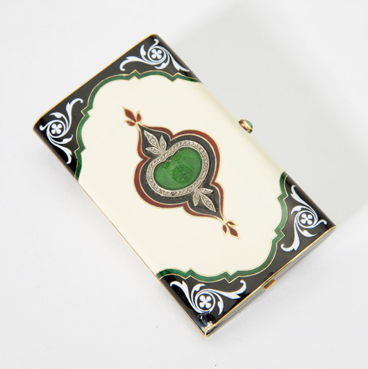 This circa 1925 Art Deco enamel and jadeite compact incited some fierce competition among floor bidders, finally finding a buyer for $5,206.25 (estimate: $1,200-$1,800). John Moran Auctioneers image.