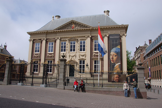 The Mauritshuis museum in The Hague. Image by Ralf Roletschek. This file is licensed under the GNU Free Documentation License, Version 1.2.