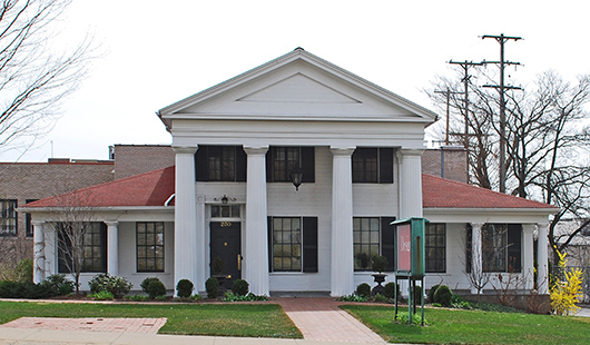 The 170-year-old Abram W. Pike House in Grand Rapids, Mich.  Image courtesy of Wikimedia Commons.