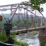 The Pond Eddy Bridge from the Pennsylvania side of the Delaware River. Image by Beyond My Ken. This file is licensed under the Creative Commons Attribution-ShareAlike 3.0 Unported License.