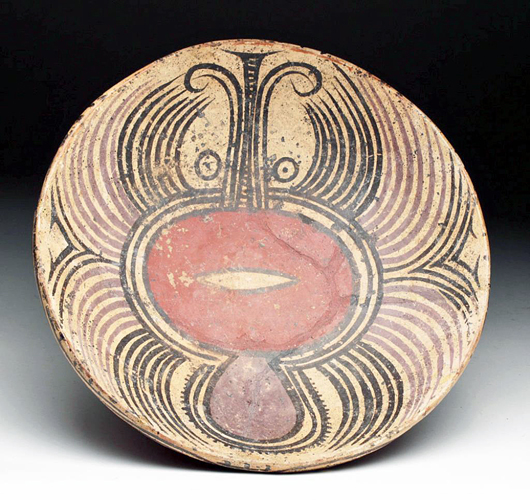 Lot 106: Panamanian cocle polychrome fruitera, Pre-Columbian, ca. 800 - 1000 CE. Estimate: $2,000 - $2,500. Artemis Gallery image.
