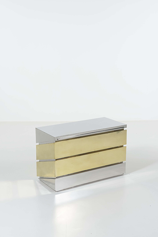 Gabriella Crespi, 'Mr / Mme', cassettiera, 1972, ottone e metallo cromato, 79 × 120 × 55 cm, stima €15.000-20.000, Courtesy Piasa, Paris