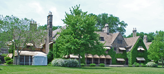 The Edsel and Eleanor Ford House in Grosse Pointe Shores, Mich. Image by Andrew Jameson. This file is licensed under the Creative Commons Attribution-ShareAlike 3.0 Unported license.