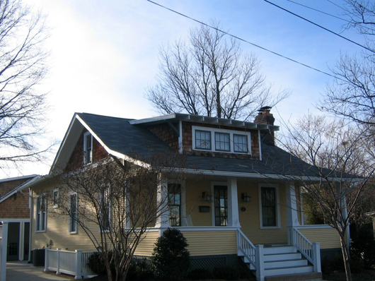 An example of a California-style bungalow in the Del Ray neighborhood of Alexandria, Va. Image by Deling. This file is licensed under the Creative Commons Attribution-ShareAlike 3.0 Unported license.