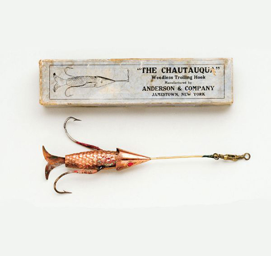 The copper-plated Chautauqua Weedless Trolling Hook by Anderson & Co., Jamestown, N.Y., in its rare box. Image courtesy of LiveAuctioneers.com archiveand Lang's Inc.