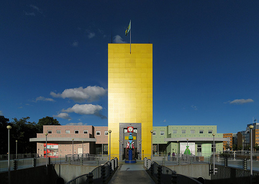 The main building of the Groninger Museum. Image by Wutsje. This file is licensed under the Creative Commons Attribution-ShareAlike 3.0 Unported license.