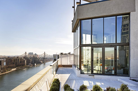 Manhattan penthouse where Frank Sinatra and Mia Farrow once lived, sold through Douglas Elliman Real Estate for $4.9 million. Image courtesy of TopTenRealEstateDeals.com