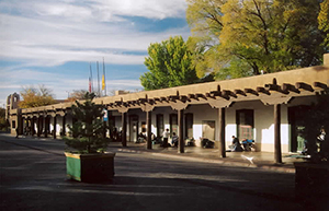 Built in 1610, the Palace of the Governors is an adobe structure locatedon the Plaza of Santa Fe, New Mexico It served as the seat of government of the Spanish territory. Image by Einar Einarsson Kvaran. This file is licensed under the Creative Commons Attribution-ShareAlike 3.0 Unported license.