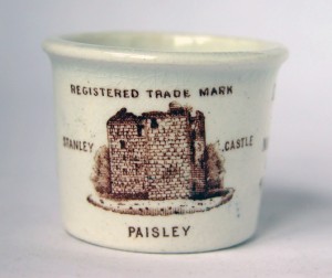 The Lees Paisley ointment pot is one of the most desirable owing to its sepia, pictorial transfer. The value of this small pot, which claims to cure a plethora of illnesses, is valued at £500+ ($756+). Photo Bob Houghton