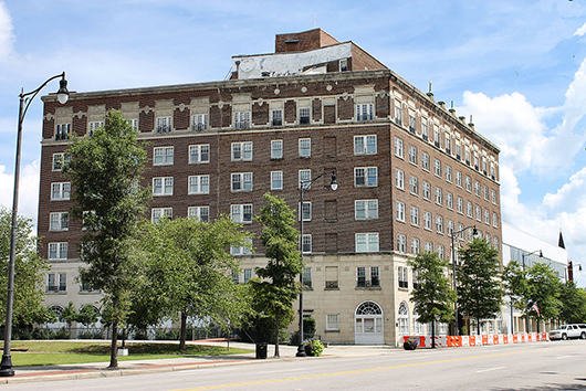 Prince Charles Hotel, completed in 1925, is a seven-story, Colonial Revival style building and features an Italian Renaissance style palazzo. It was listed on the National Register of Historic Places in 1983. Image by Epicjeff. This file is licensed under the Creative Commons Attribution 3.0 Unported license.