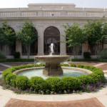 Courtyard of the Freer Gallery of Art in Washington. Image courtesy of Wikimedia Commons.