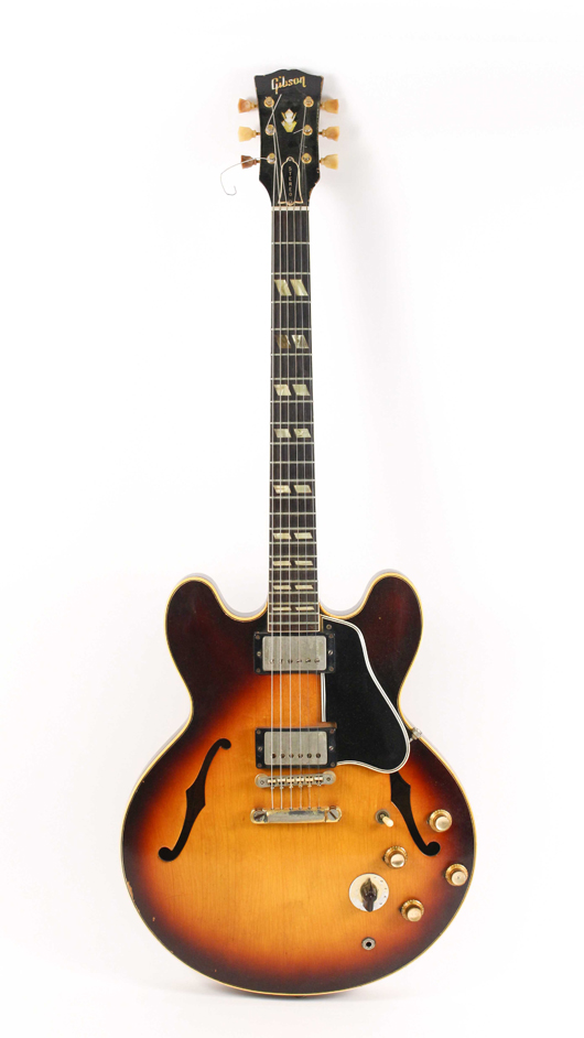 1963 Gibson archtop stereo electric guitar (model ES345, serial #100506), with sunburst finish. Price realized: $8,500. Ahlers & Ogletree image
