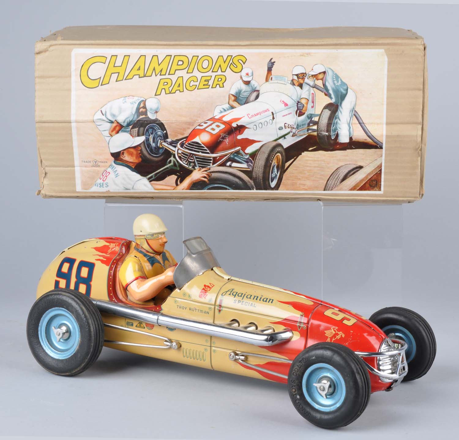 Morphy Auctions to offer robots, European toy cars May 30-31